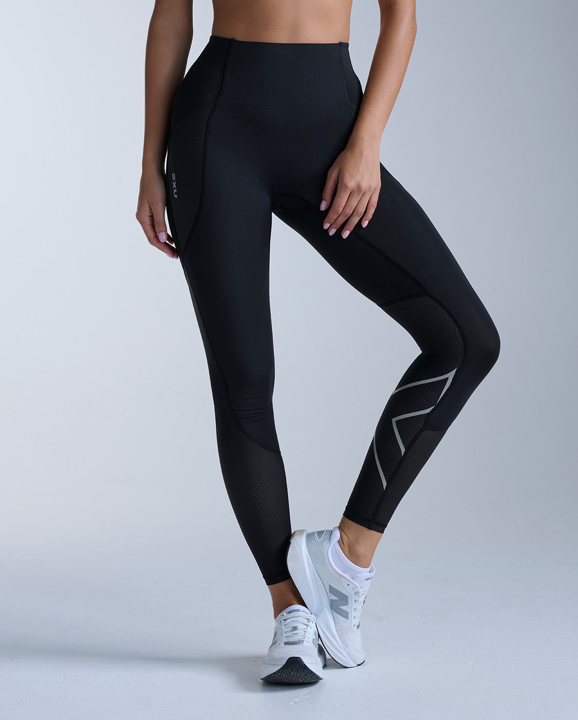 Aero Mesh Hi-Rise Compression Tights, Black/Silver Reflective