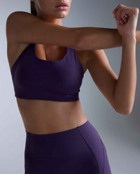 Form Strappy Low Impact Bra, Velvet Purple/Velvet Purple